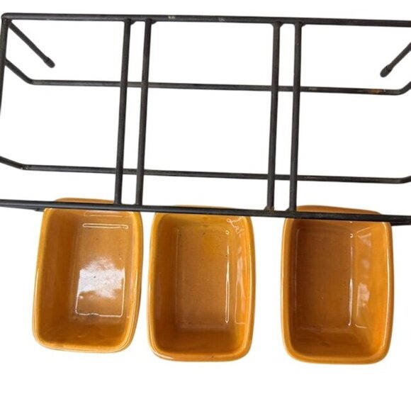 Set Of 3 Ceramic Yellow Serving Dishes With Metal Rack & Wooden Handles - Picture 7 of 8